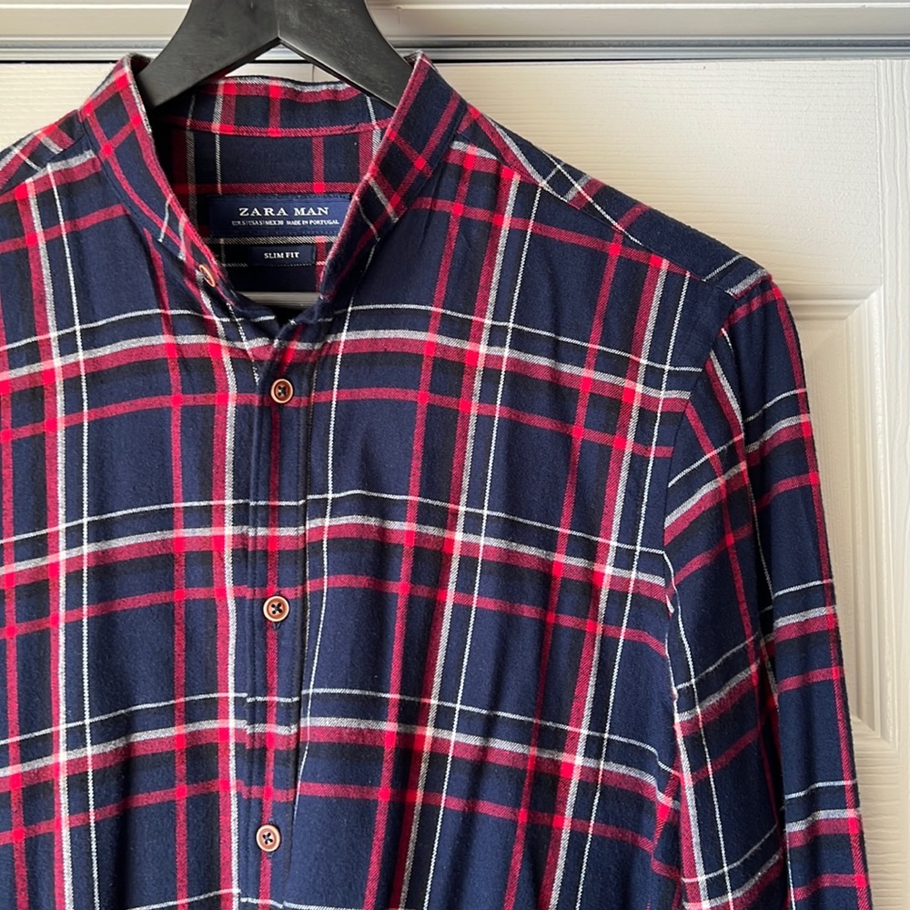 Zara plaid button down shirt. Slim fit. EUC